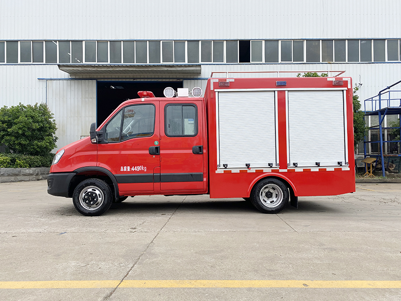 依維柯歐勝雙排500方救險車(便攜)