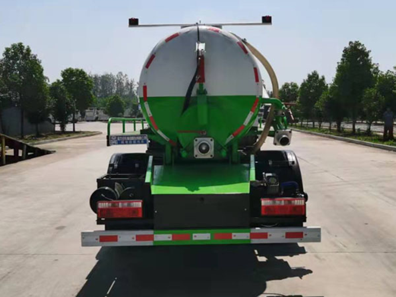 CL5090GXWBEV型純電動吸污車