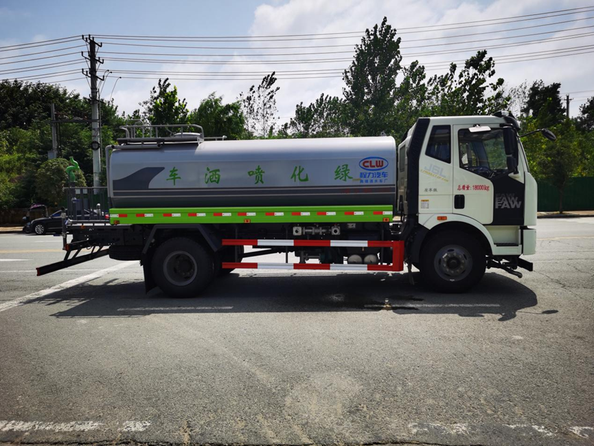 解放系列14.26方綠化噴灑車(chē)