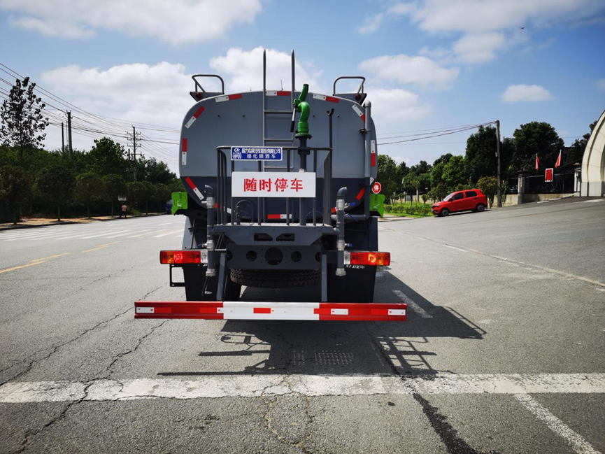 解放系列14.26方綠化噴灑車(chē)